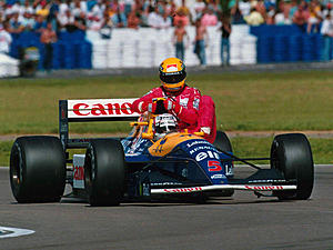 nigel mansell gives ayrton senna a ride