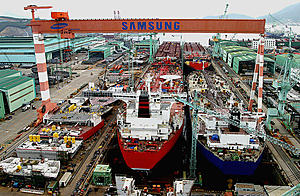 Πατήστε στην εικόνα για να τη δείτε σε μεγέθυνση. 

Όνομα:  Samsung Heavy Industries - shipyard.jpg 
Εμφανίσεις:  24 
Μέγεθος:  123,8 KB 
ID: 176644